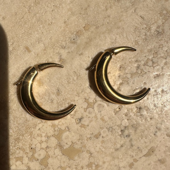 Studio cult Discontinued Gold Crescent Moon earrings NWOT - Picture 3 of 7